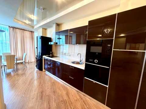 квартира за адресою Королеви Єлизавети ІІ вул. (Глинки), 2