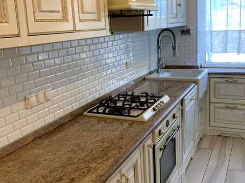 квартира за адресою Дніпровська набережна вул., 11