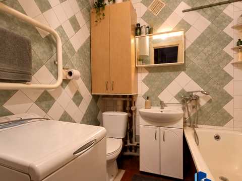 квартира за адресою Космонавтів вул., 6