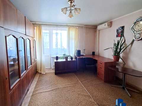 квартира за адресою Космонавтів вул., 6