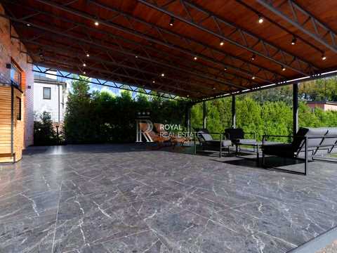 дом по адресу 50А Садова ул.