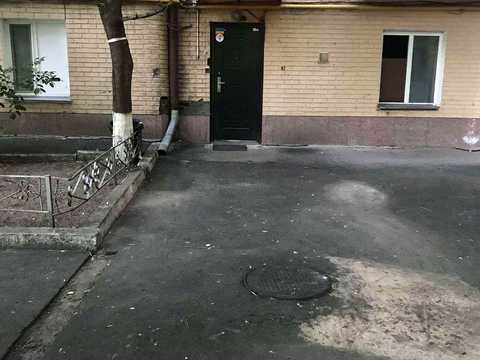 комерційна за адресою Тарасівська вул., 16