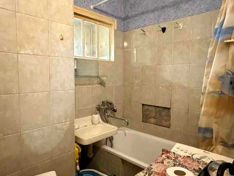 квартира за адресою Старопортофранківська вул. (Комсомольська), 12