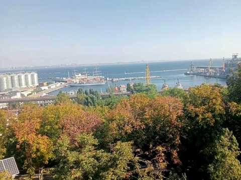 квартира за адресою Торгова вул., 1
