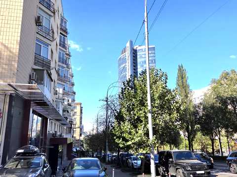 квартира по адресу Леси Украинки бульв., 12