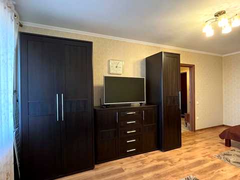 квартира за адресою Паркова вул., 46б