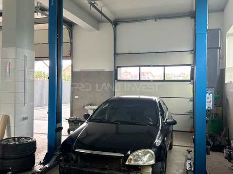 комерційна за адресою Гетьмана Петра Сагайдачного вул., 36