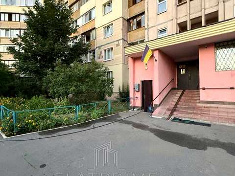 квартира по адресу Драгоманова ул., 40-Б