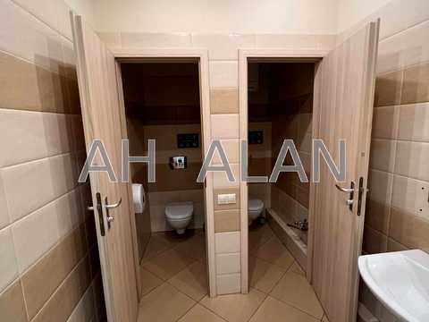комерційна за адресою Спаська вул., 5