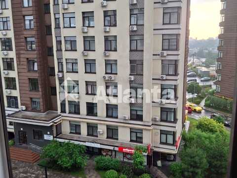 квартира за адресою Юнацька вул., 8
