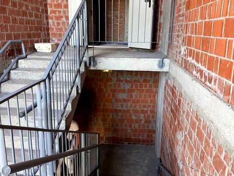 комерційна за адресою Київ, Набережно-Рибальська дорога вул., 3