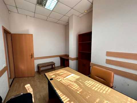 комерційна за адресою Дніпро, Королеви Єлизавети ІІ вул. (Глинки), 2