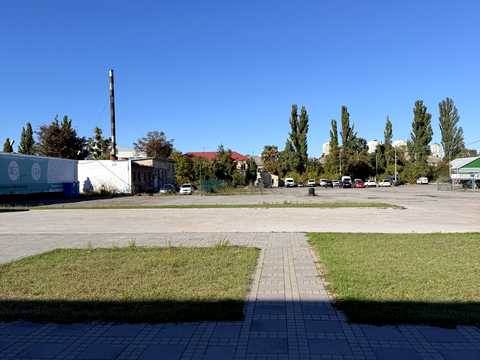 коммерческая по адресу Перемоги ул., 20
