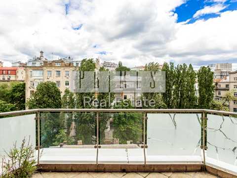 квартира за адресою Кропивницького вул., 8