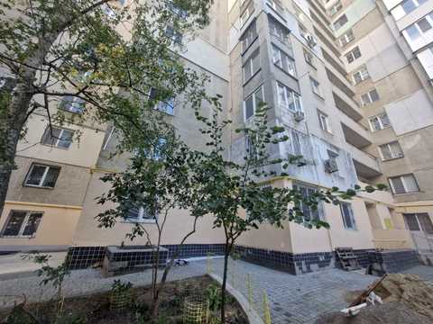 квартира за адресою Євгена Чикаленка вул., 68б