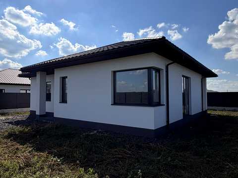 будинок за адресою с. Рованці, Весняна