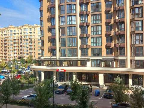 квартира по адресу Молодіжна ул., 10