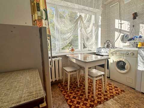 квартира за адресою Романа Ратушного вул. (Волгоградська), 21-А