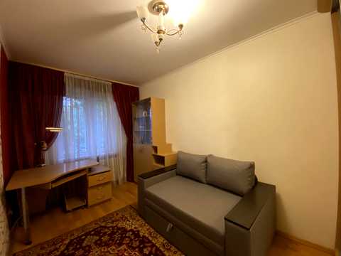 квартира за адресою Гната Юри вул., 4