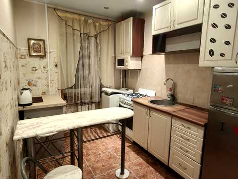 квартира за адресою Бакинська вул., 37-А