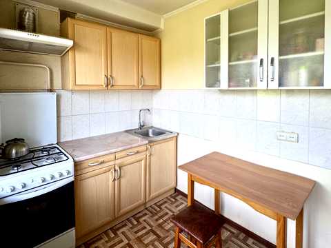 квартира за адресою Будівельників вул., 16