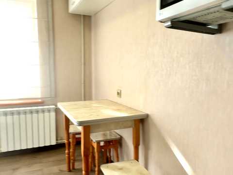 квартира за адресою Академіка Янгеля вул., 21
