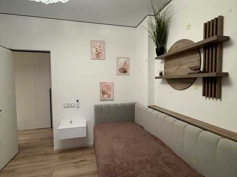 квартира за адресою Салютна вул., 2к25