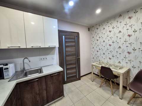 квартира за адресою Миколи Бажана просп., 5