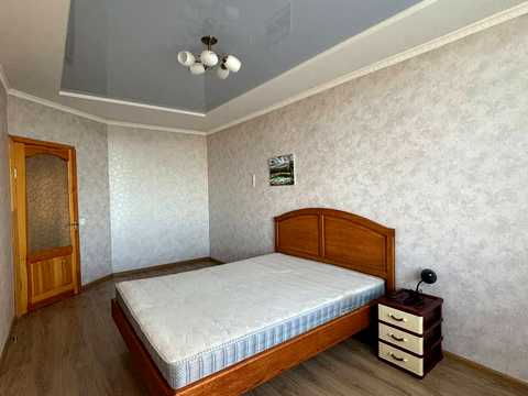 квартира за адресою Юнацька вул., 4