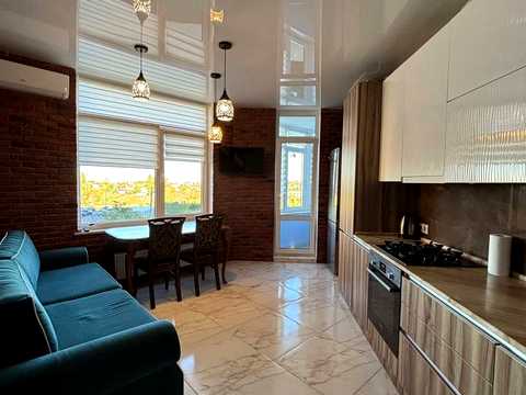квартира за адресою Юнацька вул., 4