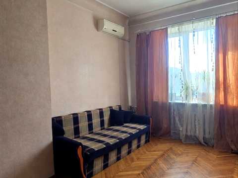 квартира за адресою Юри Зойфера вул. (Анрі Барбюса), 3