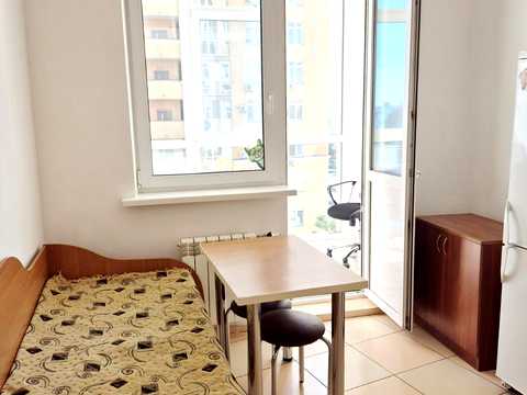 квартира за адресою Гната Хоткевича вул. (Червоногвардійська), 8