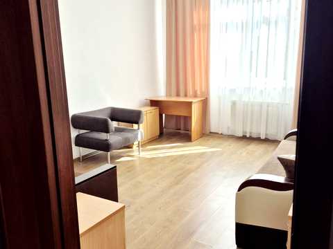 квартира за адресою Гната Хоткевича вул. (Червоногвардійська), 8