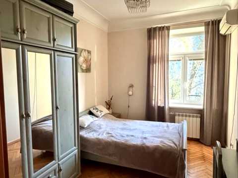 квартира за адресою Кропивницького вул., 18