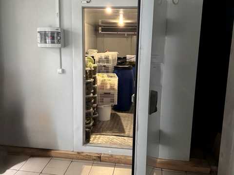 комерційна за адресою Лесі Українки вул., 72а