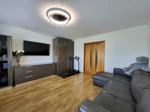 квартира по адресу Героев Крут ул. (Червоних Курсантів), 4а