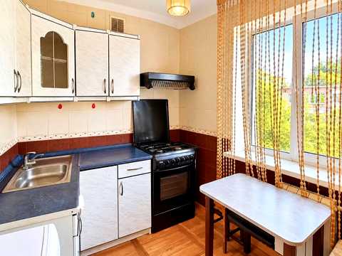 квартира за адресою Зодчих вул., 18-А