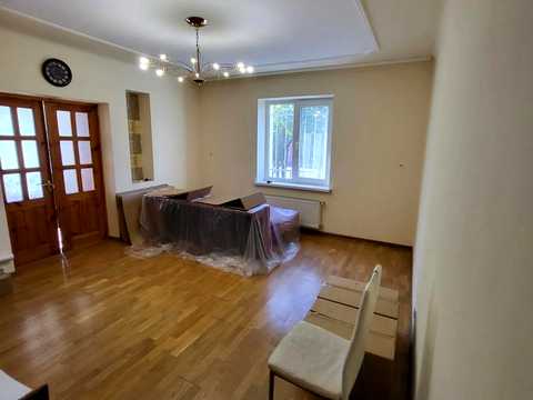 квартира за адресою Повітряна вул., 4
