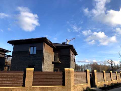 будинок за адресою Набережно-Сіверська