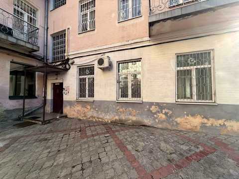комерційна за адресою Івана Франка вул., 40