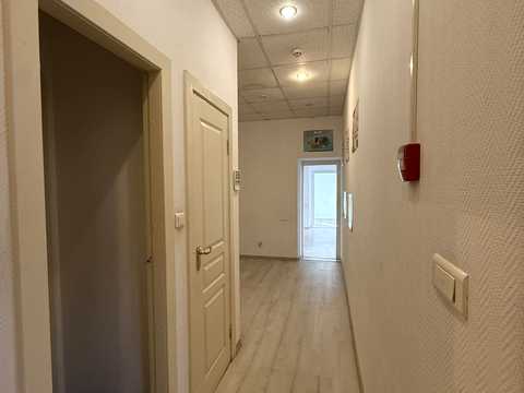 комерційна за адресою Івана Франка вул., 40
