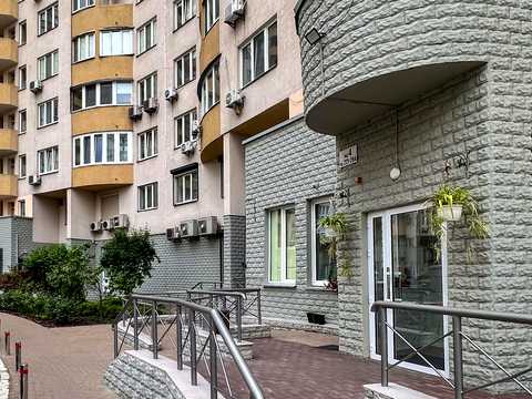 квартира за адресою Дніпровська набережна вул., 23