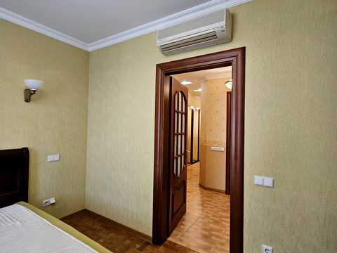 квартира по адресу Верховинная ул., 35