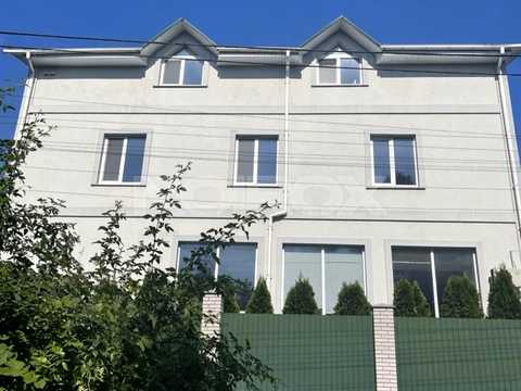 комерційна за адресою Лауреатська вул., 8