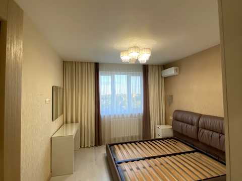 квартира за адресою Воскресенська вул., 18