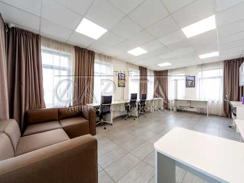 комерційна за адресою Передова вул., 1