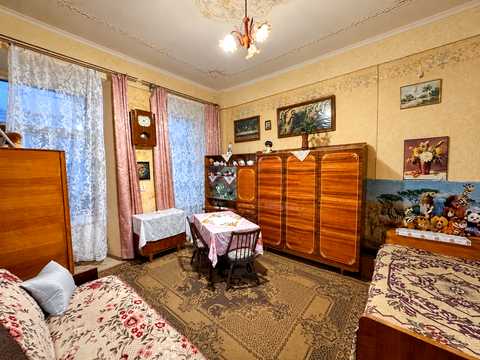 комерційна за адресою Гетьмана Петра Дорошенка вул. (Жовтнева), 23
