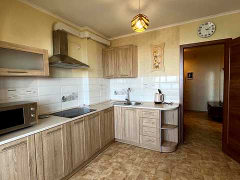 квартира за адресою Паркова вул., 46б