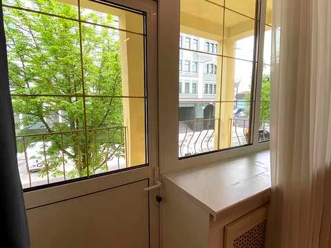 комерційна за адресою Спаська вул., 24