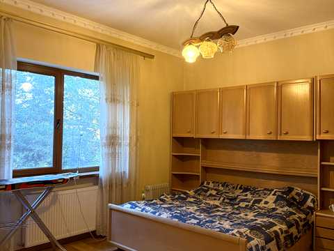 будинок за адресою Щаслива вул.